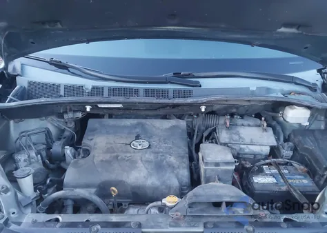 2012 Toyota Sienna Le V6 8 Passenger z USA, uszkodzony, nr VIN 5TDKK3DC1CS261146